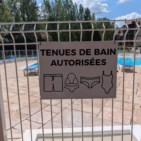 Elegant Haven For 4 Guests - Swimming Pool & 2 Balconies Deauville