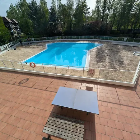 Elegant Haven For 4 Guests - Swimming Pool & 2 Balconies Apartment Deauville